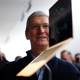 Tim Cook conjurando el nuevo MacBook ARM